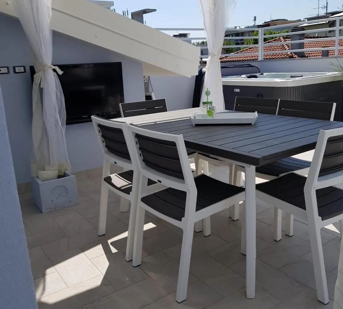 Apartmán Luxury Penthouse With Private Jacuzzi San Mauro Mare Itálie